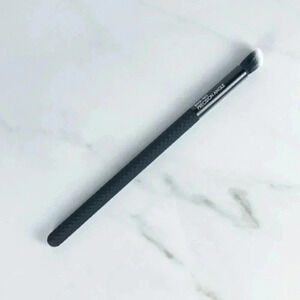 R&L Moda Pro Precision Angle Brush